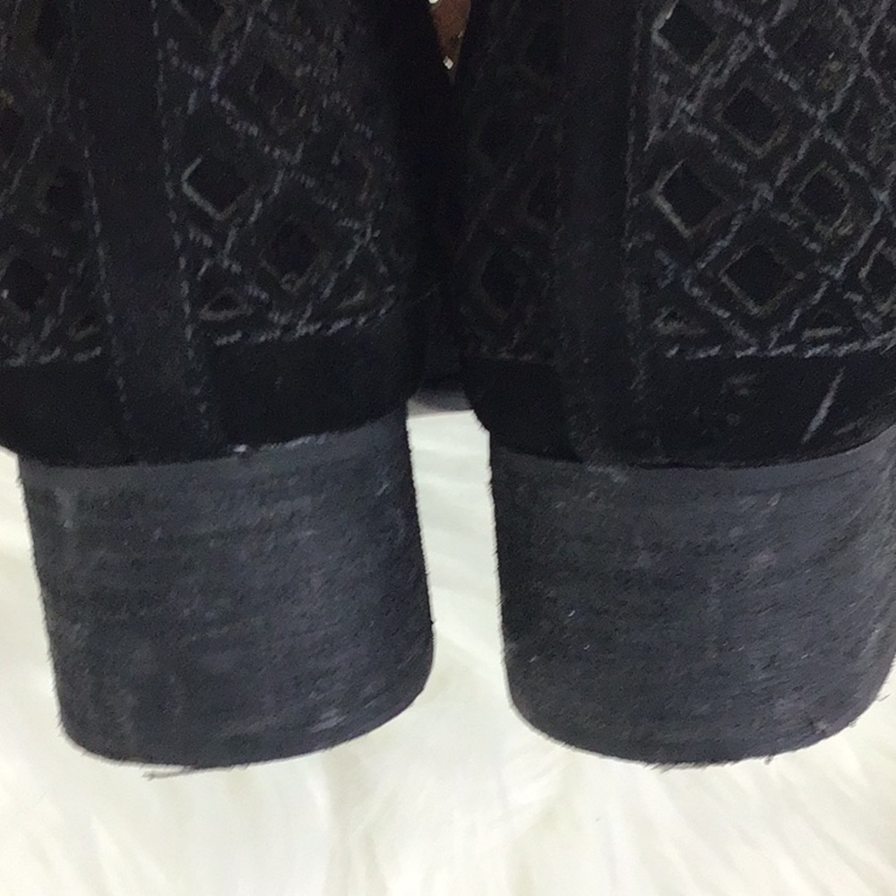 JEFFREY Campbell Size 7 Taggart Booties Black Suede Lasercut Uppers Slip On - Picture 6 of 11